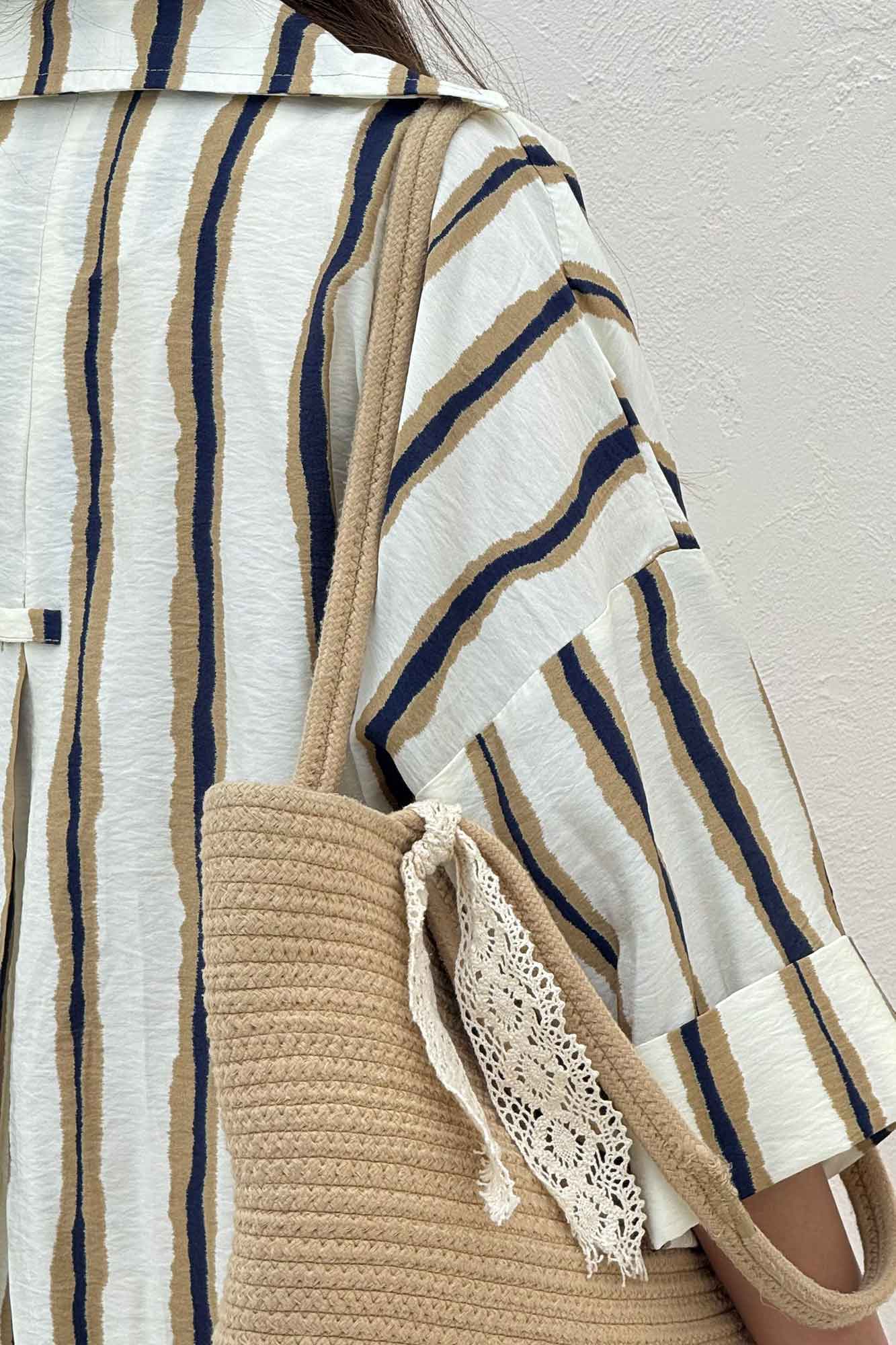 شومیز مانتویی پری آستین پاکتی