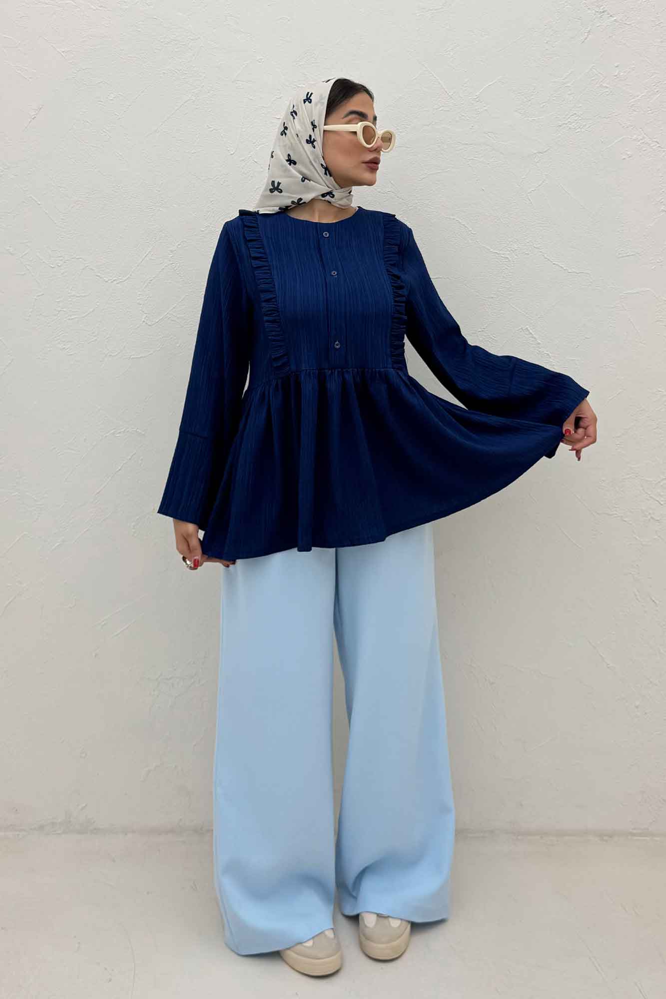 شومیز کریشه سه دکمه چین دار لوپن