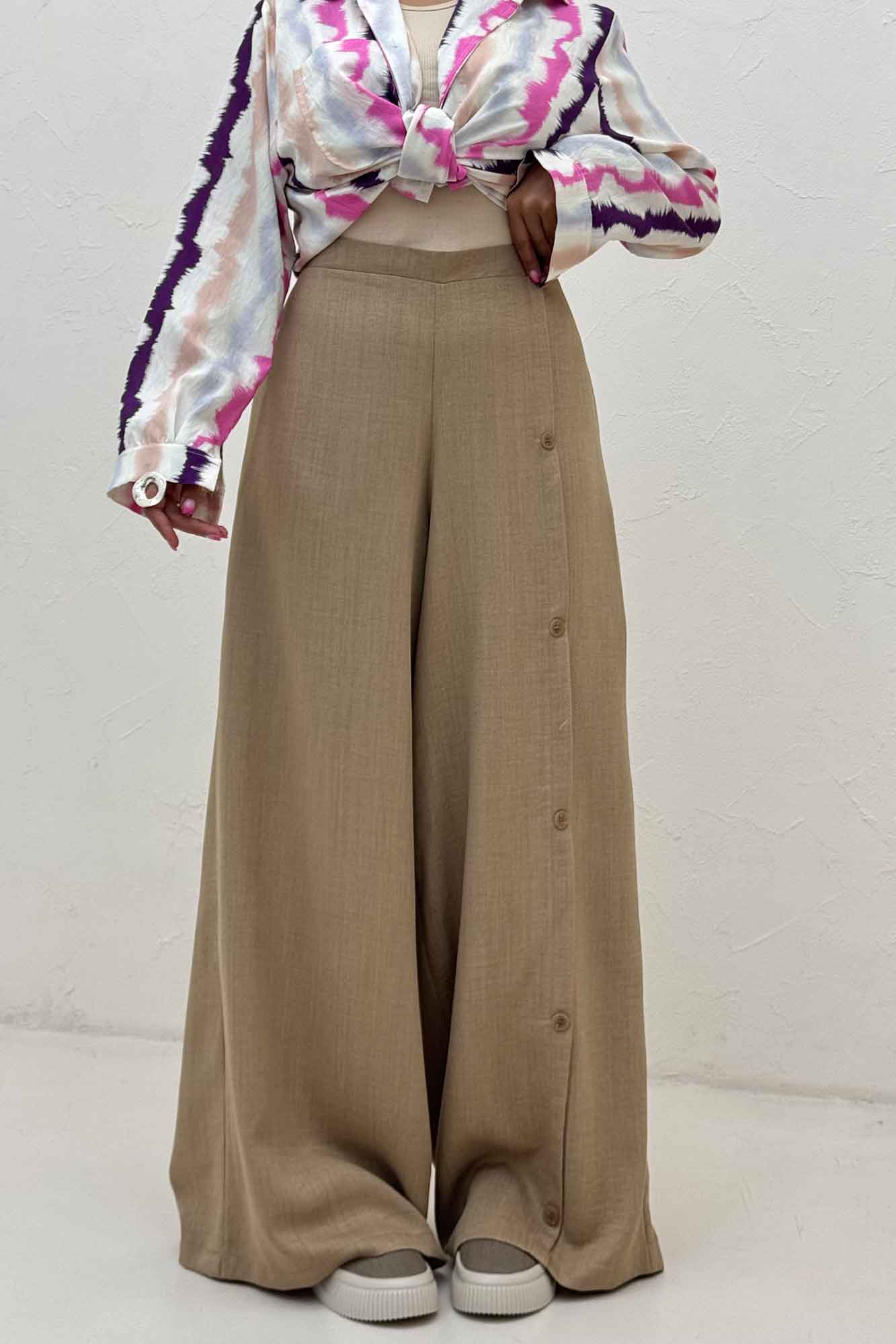 شلوار شانتون کجراه کنار دکمه