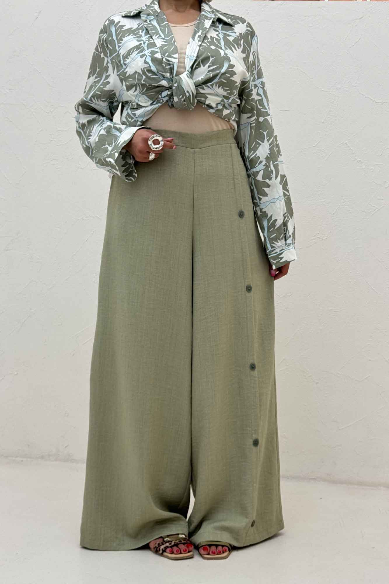 شلوار شانتون کجراه کنار دکمه