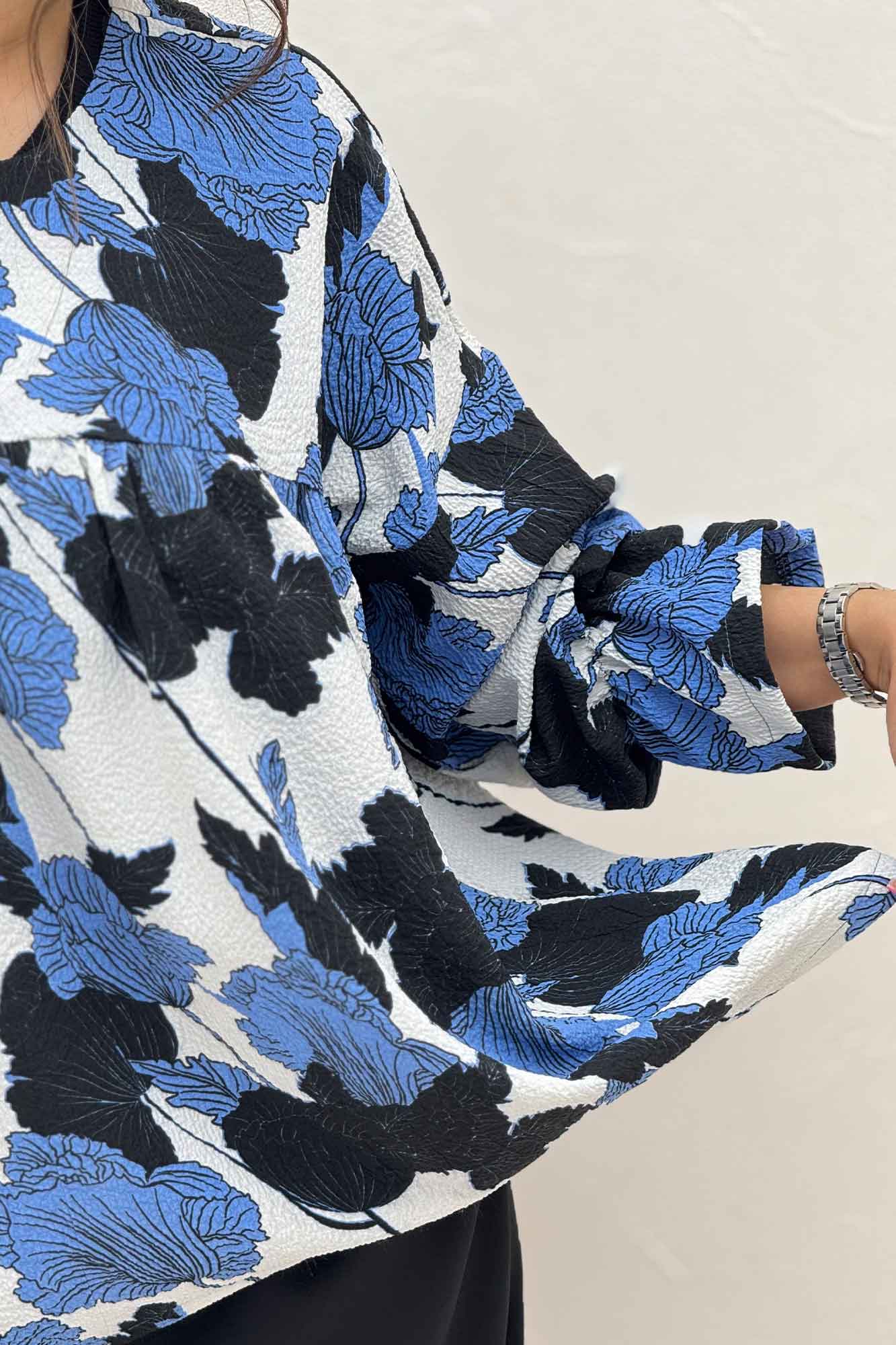 مانتو عروسکی ونوس برگینه