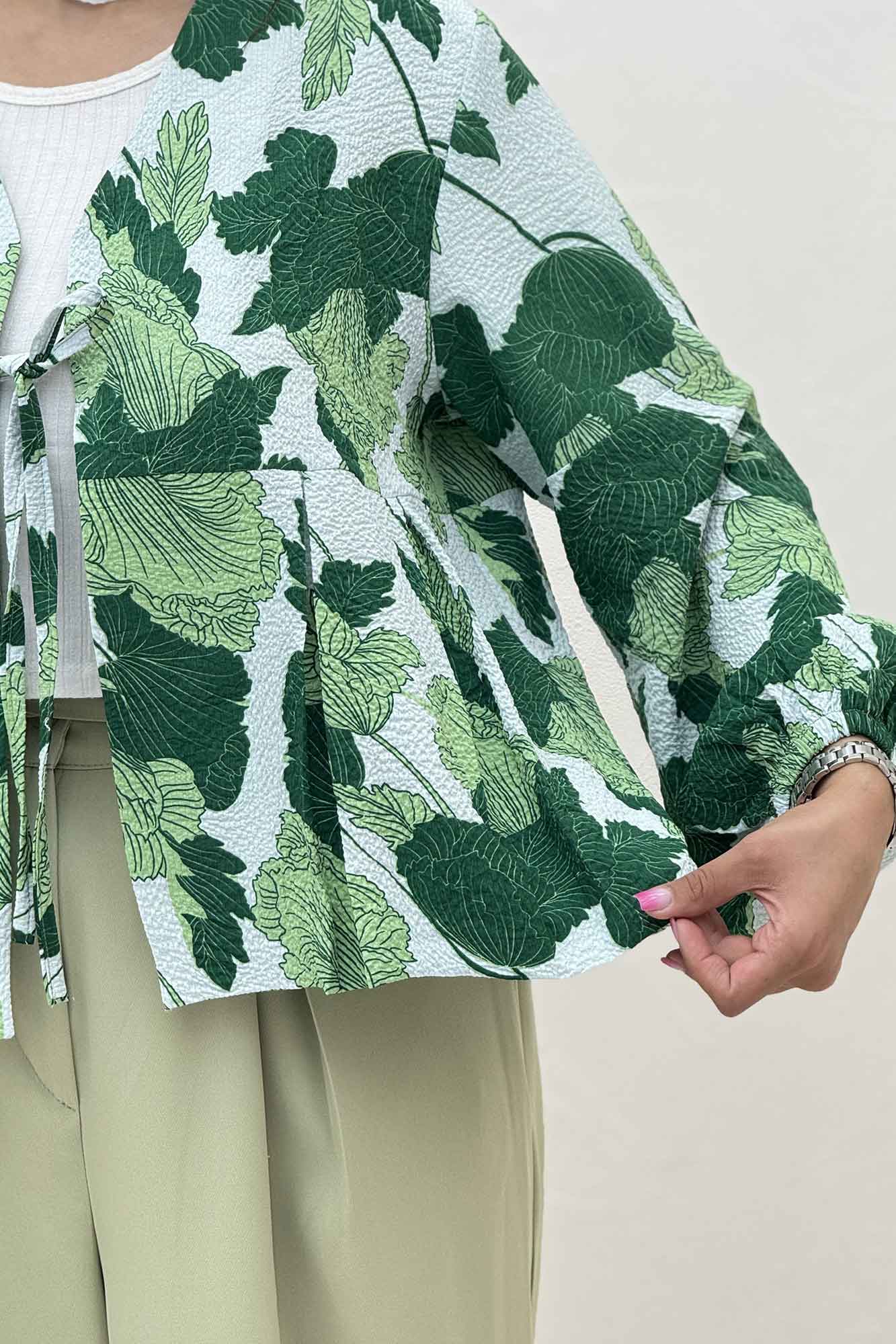 مانتو ونوس برگینه جلو پیله تک بند