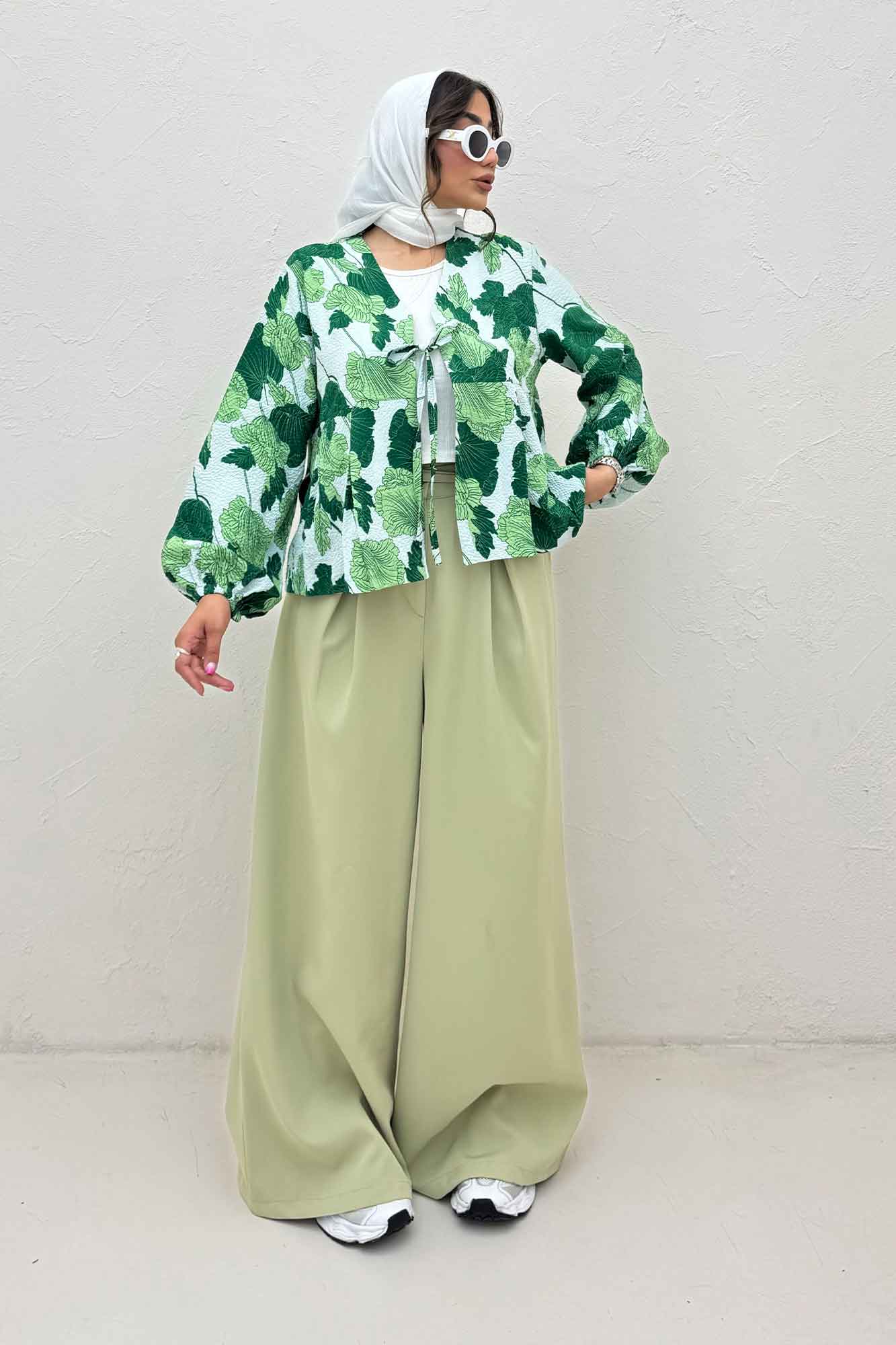 مانتو ونوس برگینه جلو پیله تک بند