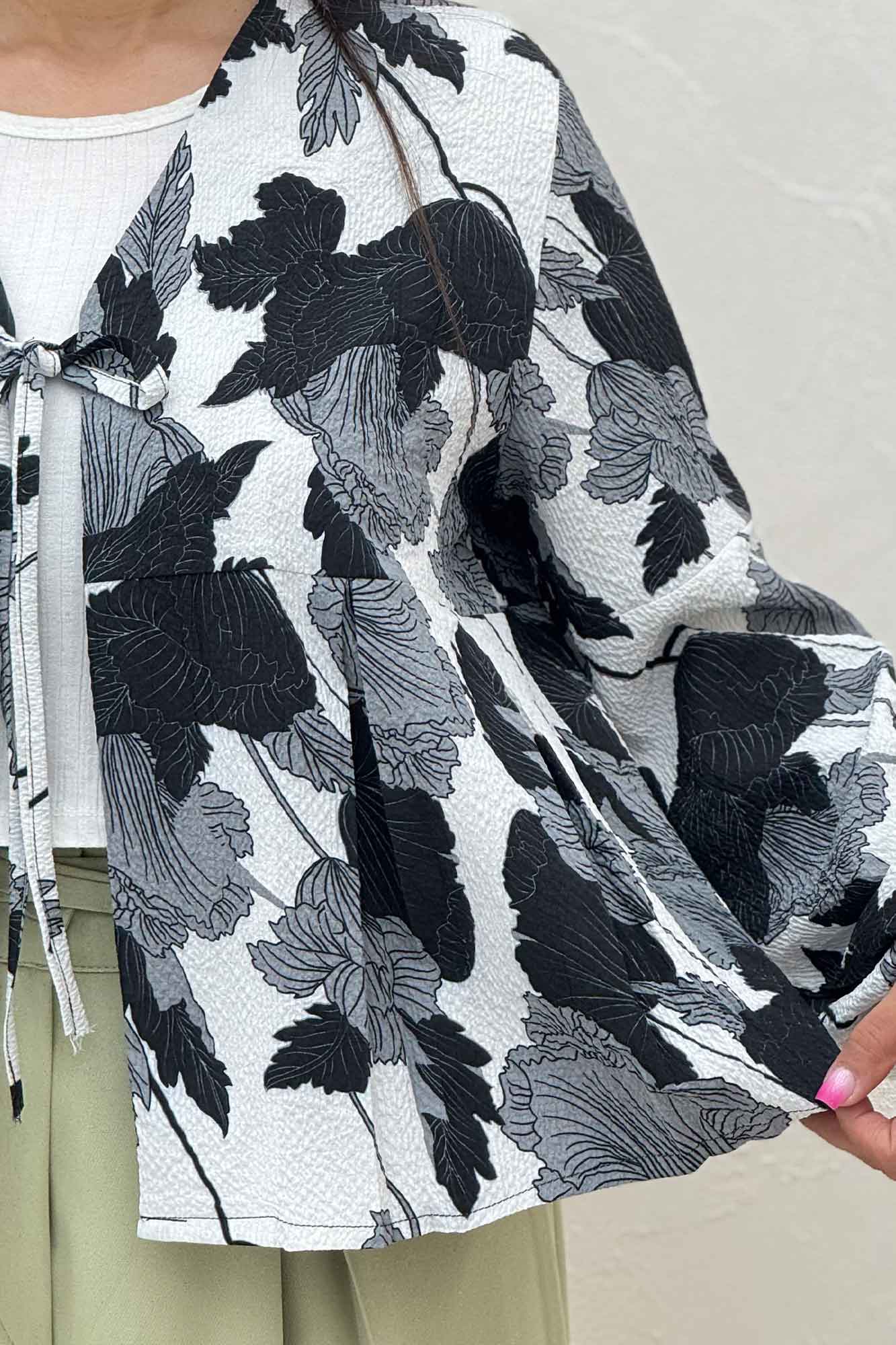 مانتو ونوس برگینه جلو پیله تک بند