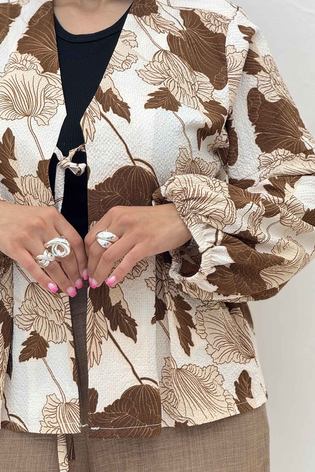 مانتو ونوس برگینه جلو پیله تک بند