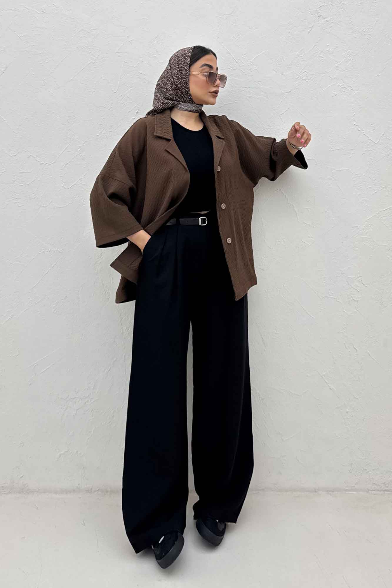 مانتو یقه شکاری آستین سه رب فالین