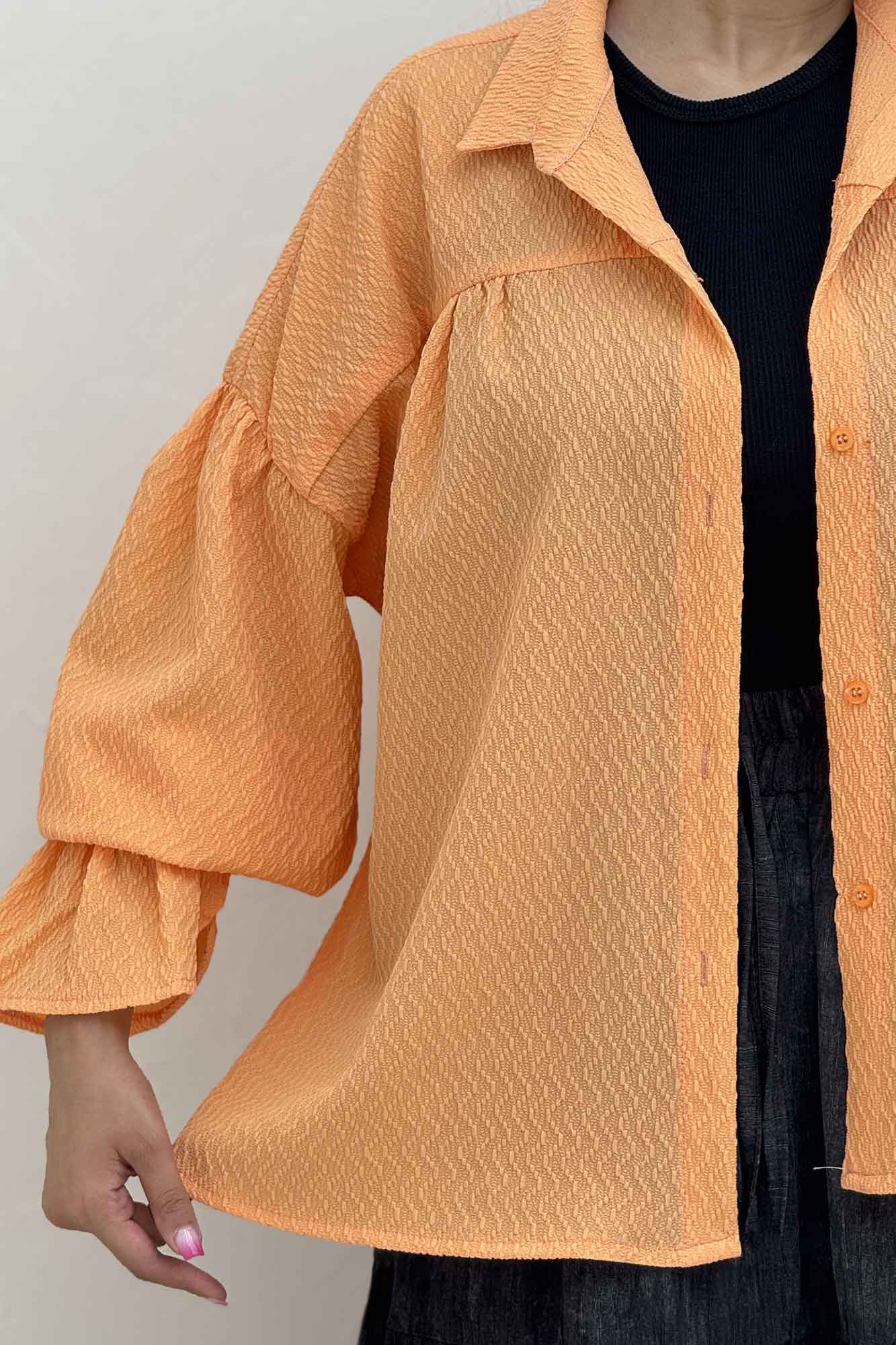 مانتو پفکی آستین چین دار طرح ویو