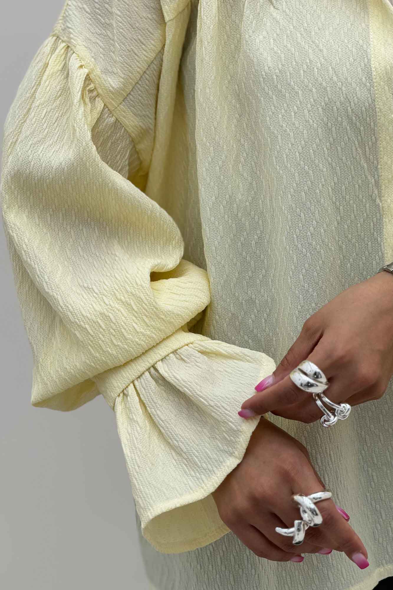 مانتو پفکی آستین چین دار طرح ویو