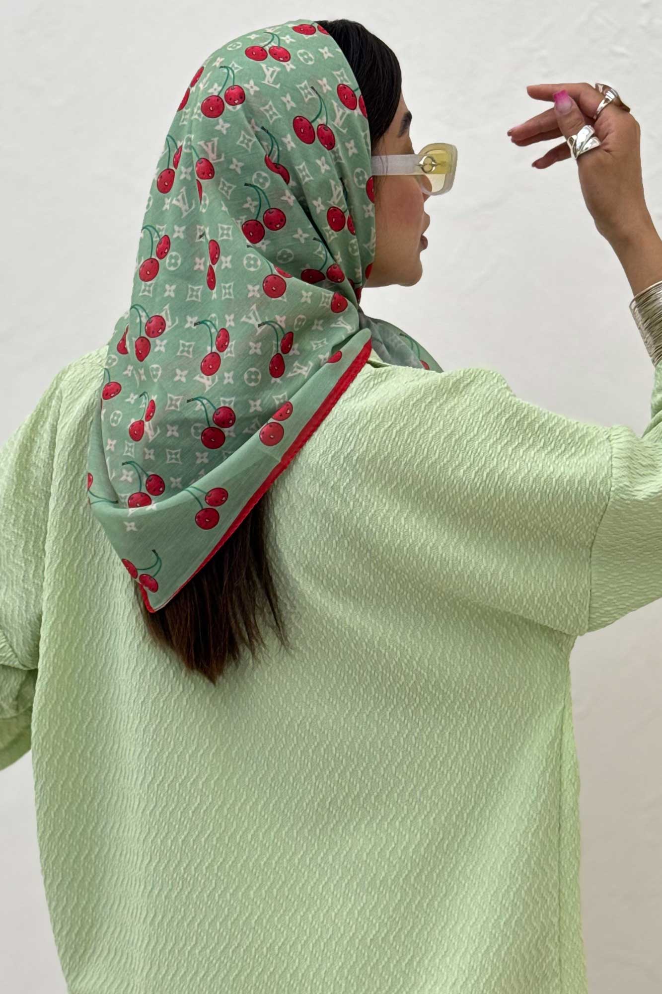 مینی اسکارف طرح گیلاس LV