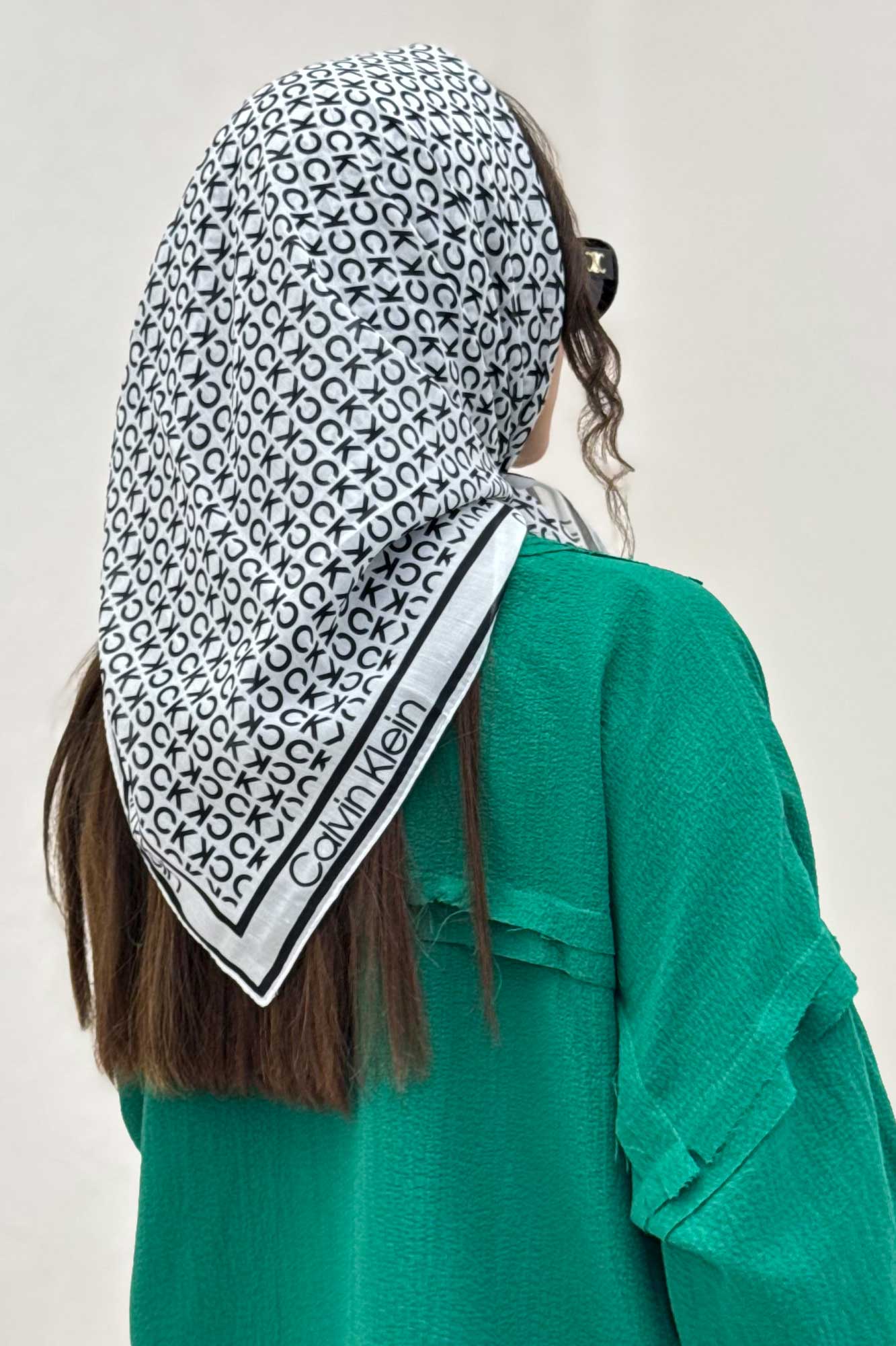مینی اسکارف طرح CALVIN KLEIN
