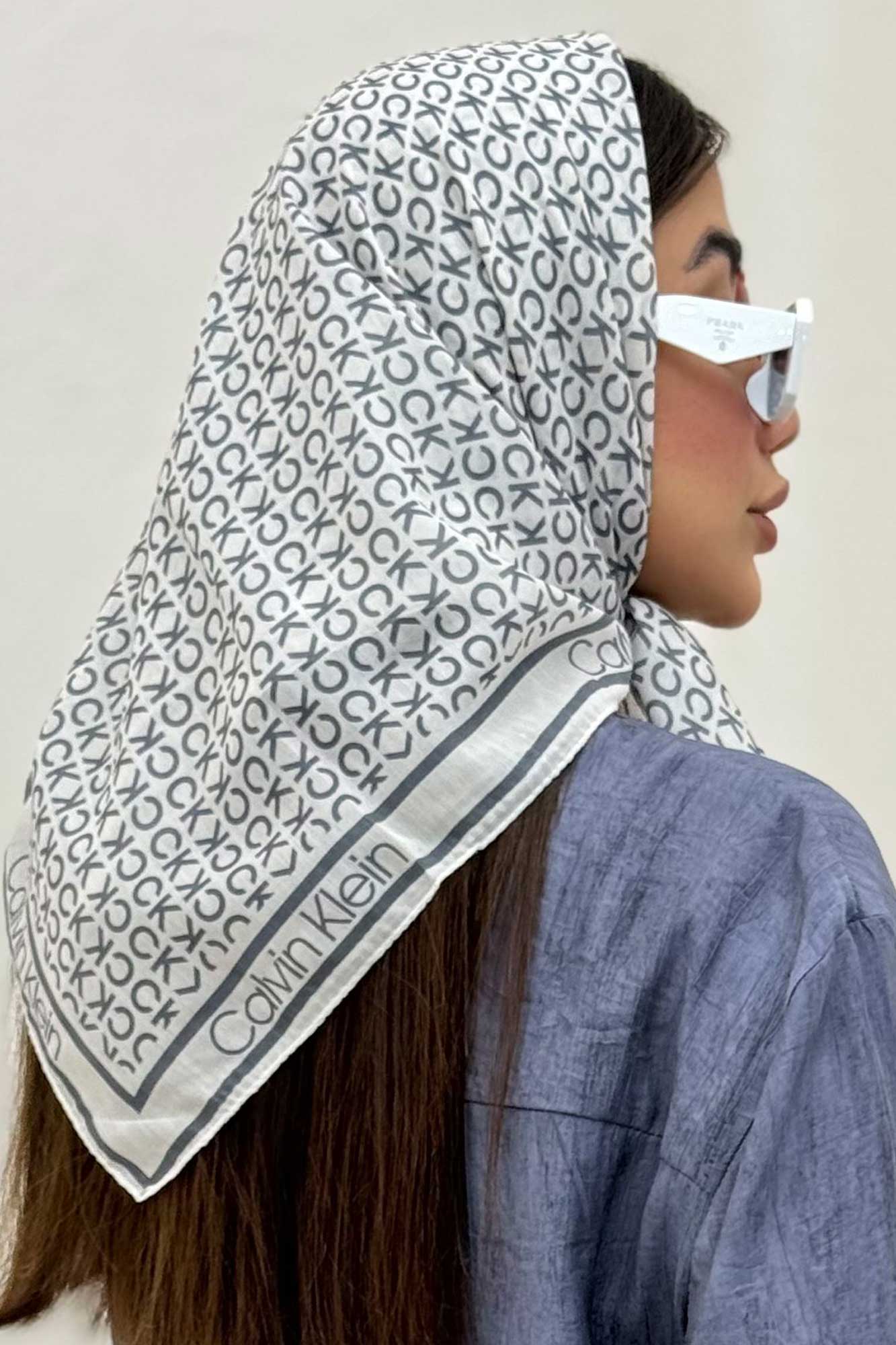 مینی اسکارف طرح CALVIN KLEIN