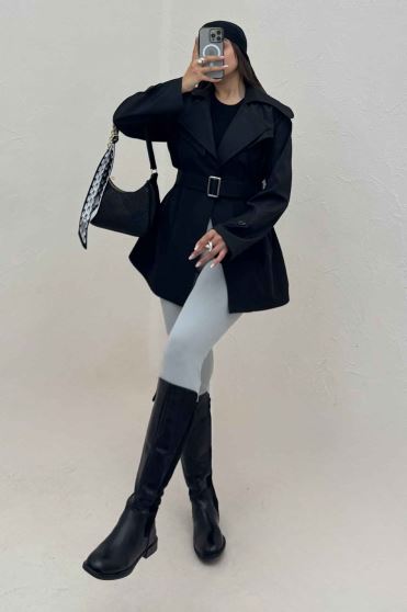 ترنچ کت سانتانا پشت چتری