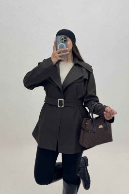 ترنچ کت سانتانا پشت چتری