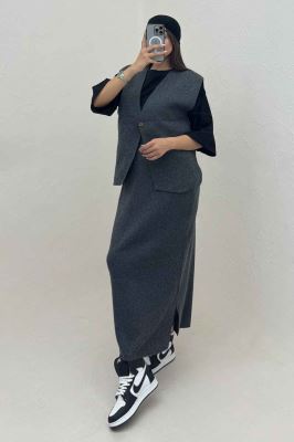 ست ژیله و دامن بافت تک دکمه