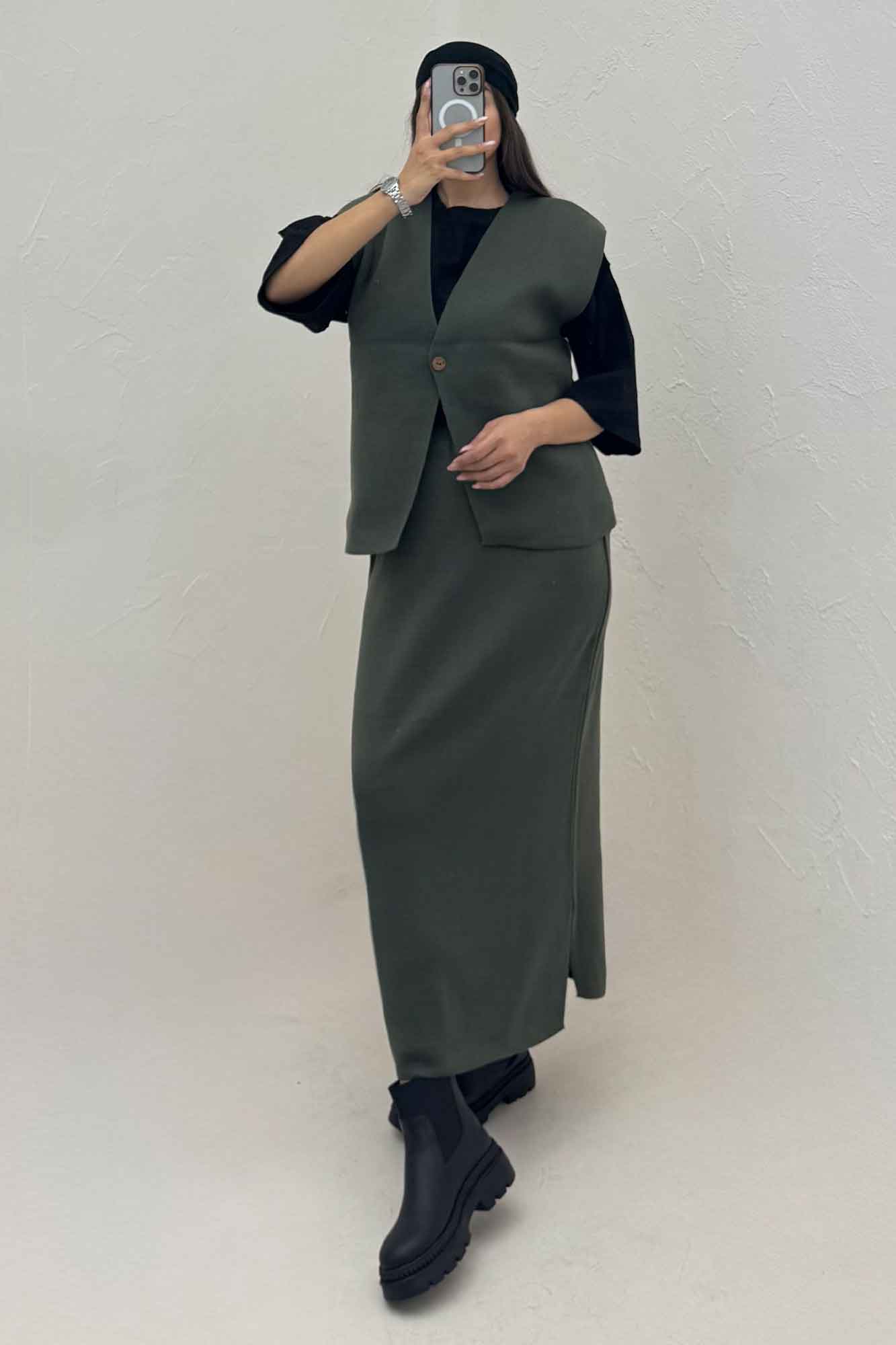 ست ژیله و دامن بافت تک دکمه