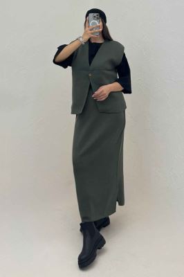 ست ژیله و دامن بافت تک دکمه