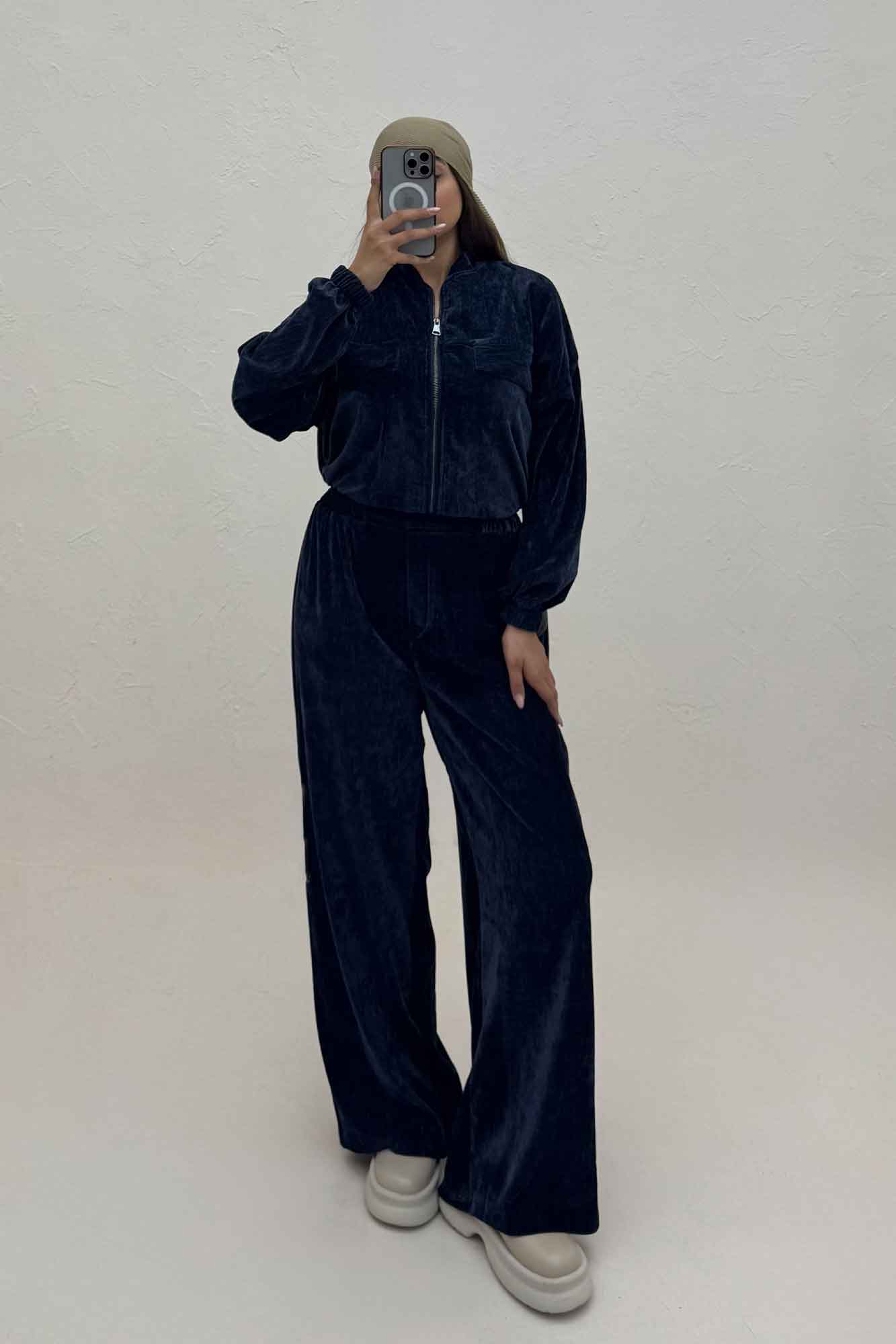 ست سویشرت و شلوار مخمل اویشو