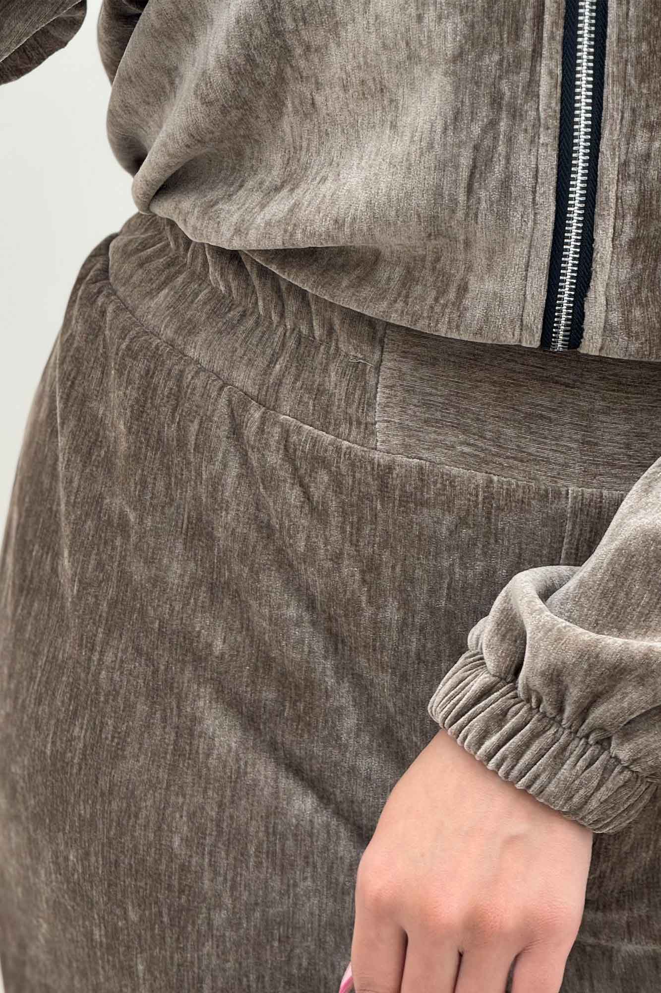 ست سویشرت و شلوار مخمل اویشو