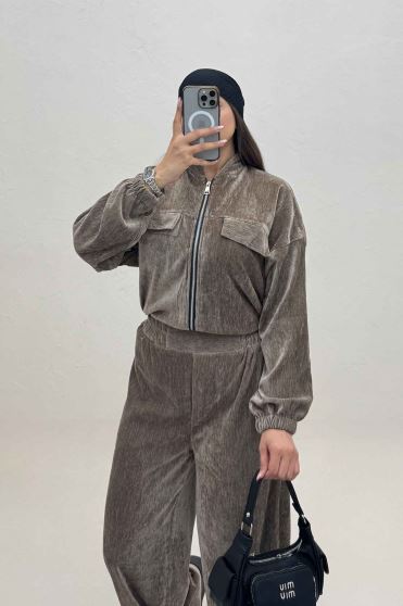 ست سویشرت و شلوار مخمل اویشو