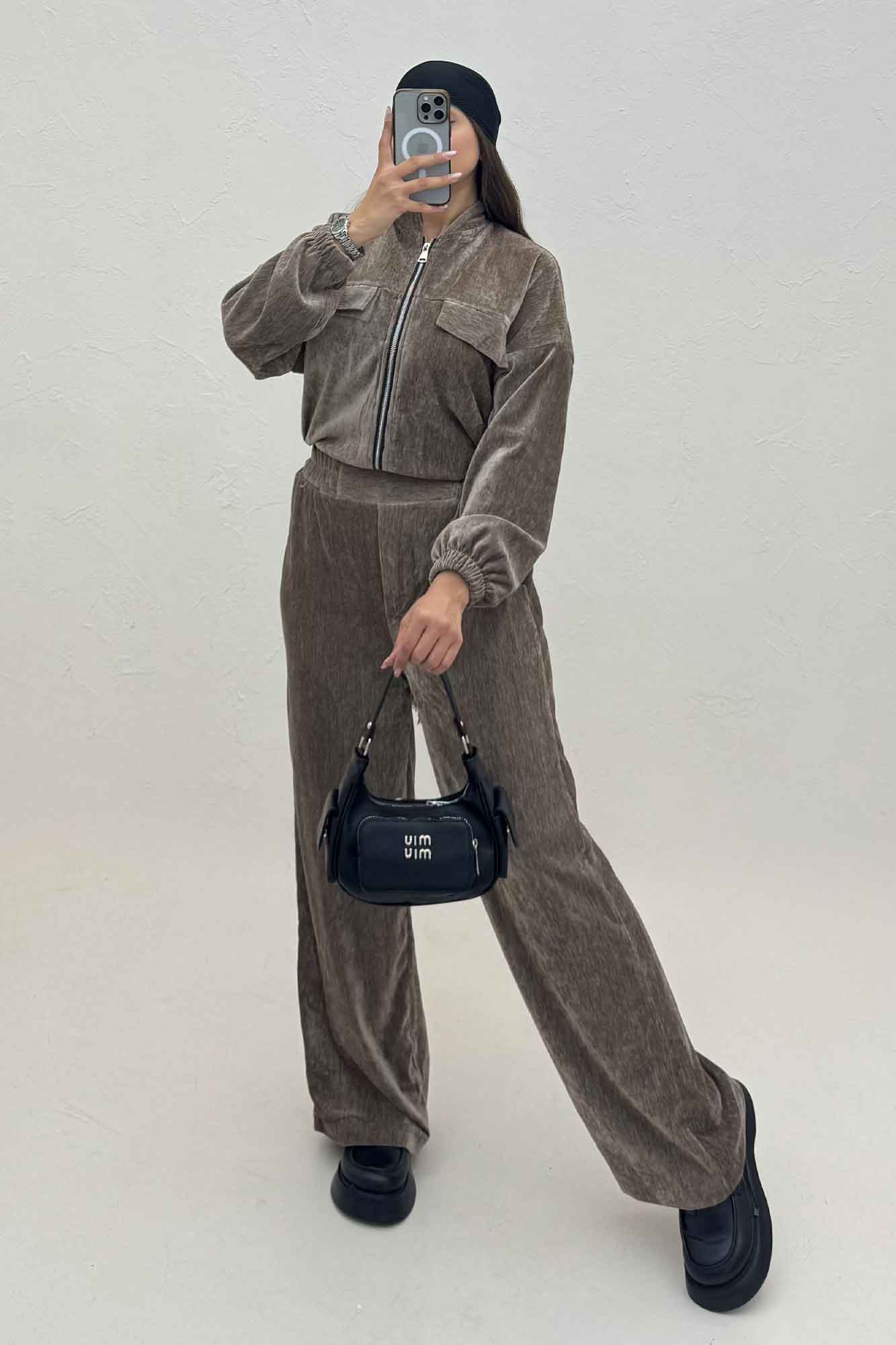 ست سویشرت و شلوار مخمل اویشو