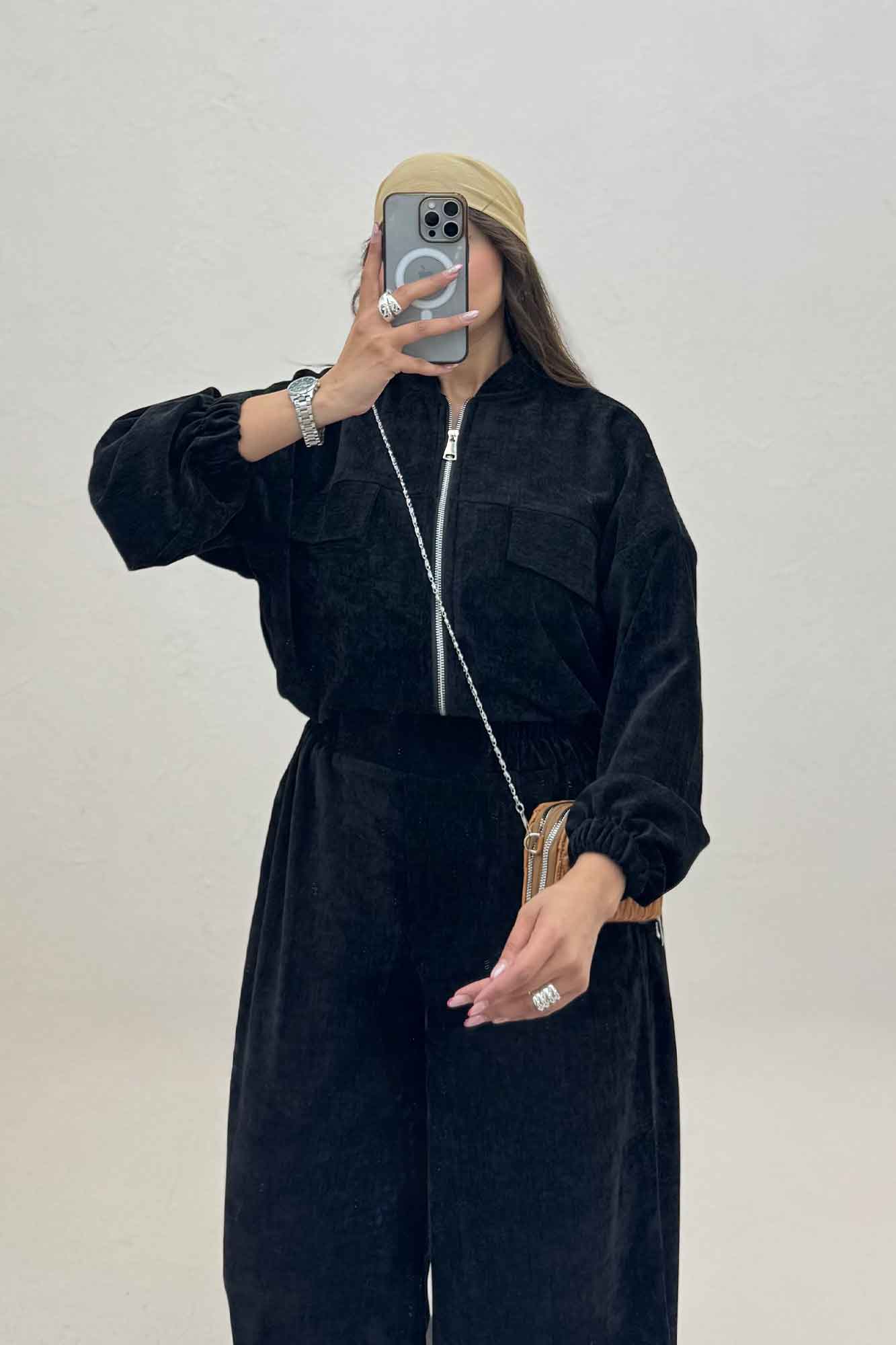 ست سویشرت و شلوار مخمل اویشو