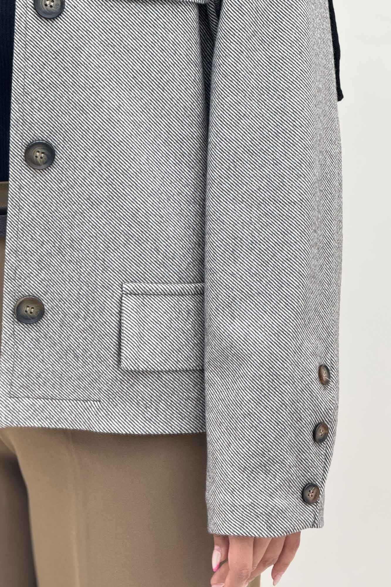 کت فوتر کجراه 4 در جیب آستردار