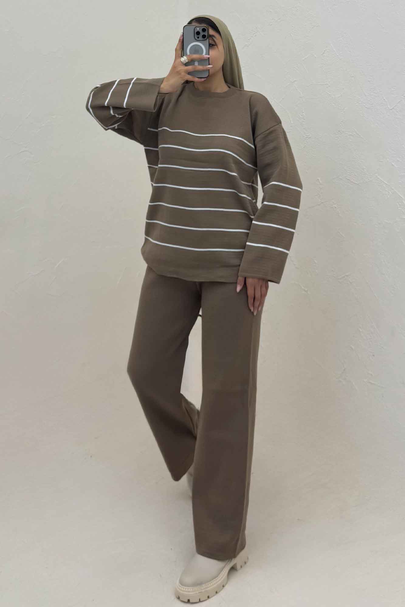 ست دورس و شلوار بافت خط ریز