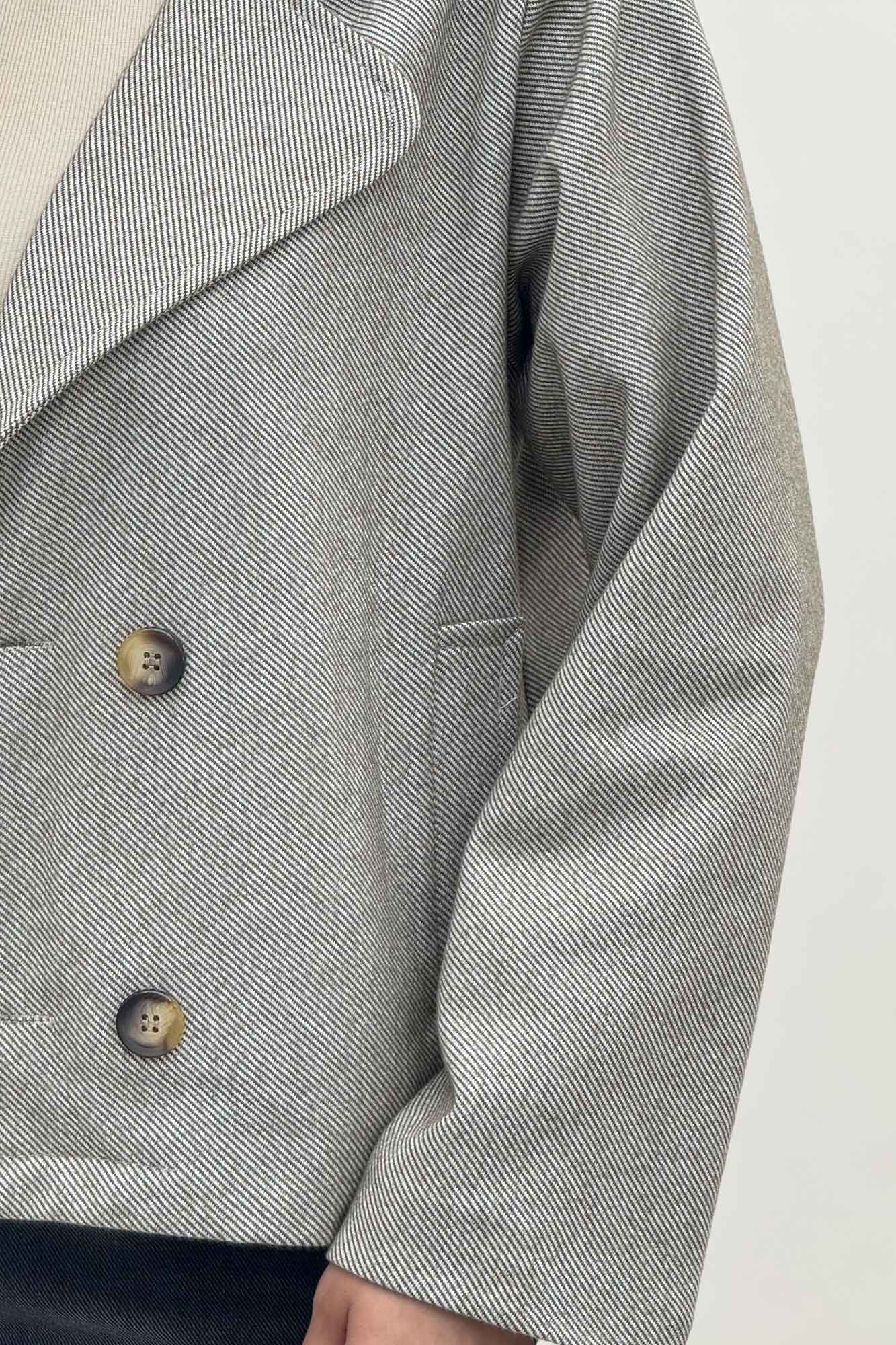 کت آستردار فوتر کجراه چهار دکمه نوبو