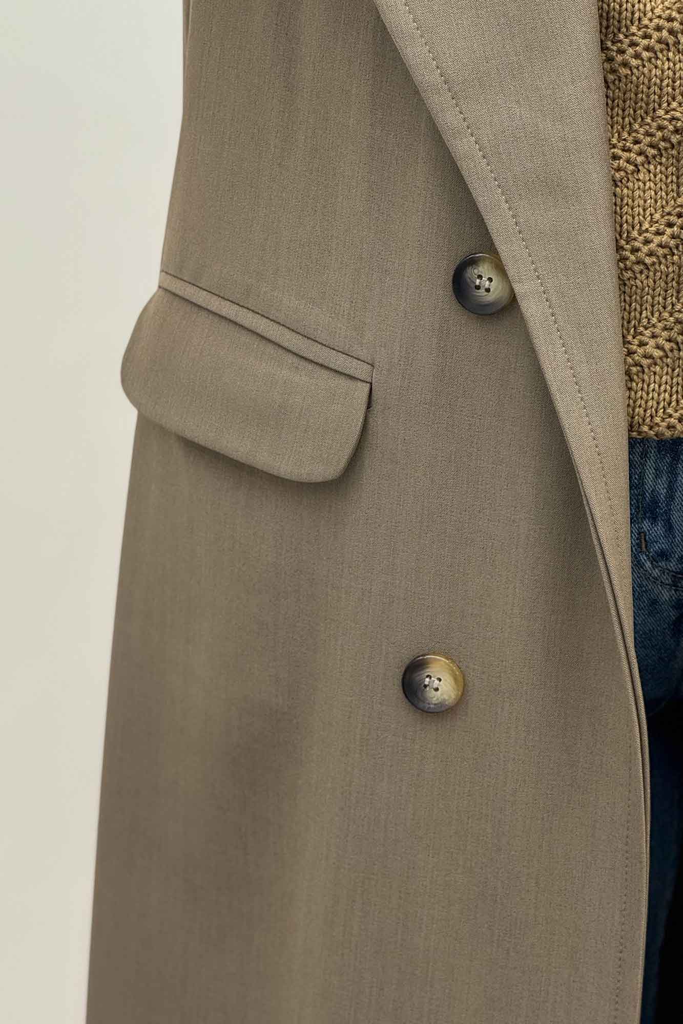 مانتو بلند بزیاق پشت چاکدار