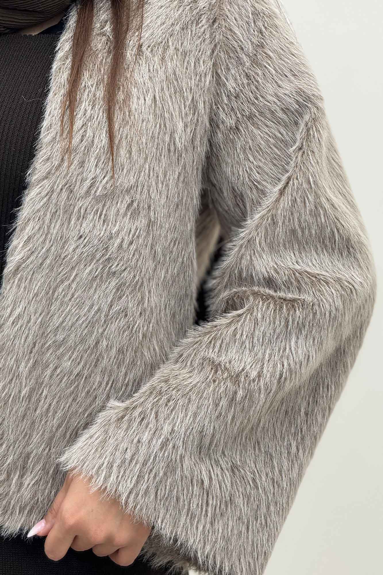 کت خز کوتاه آستردار