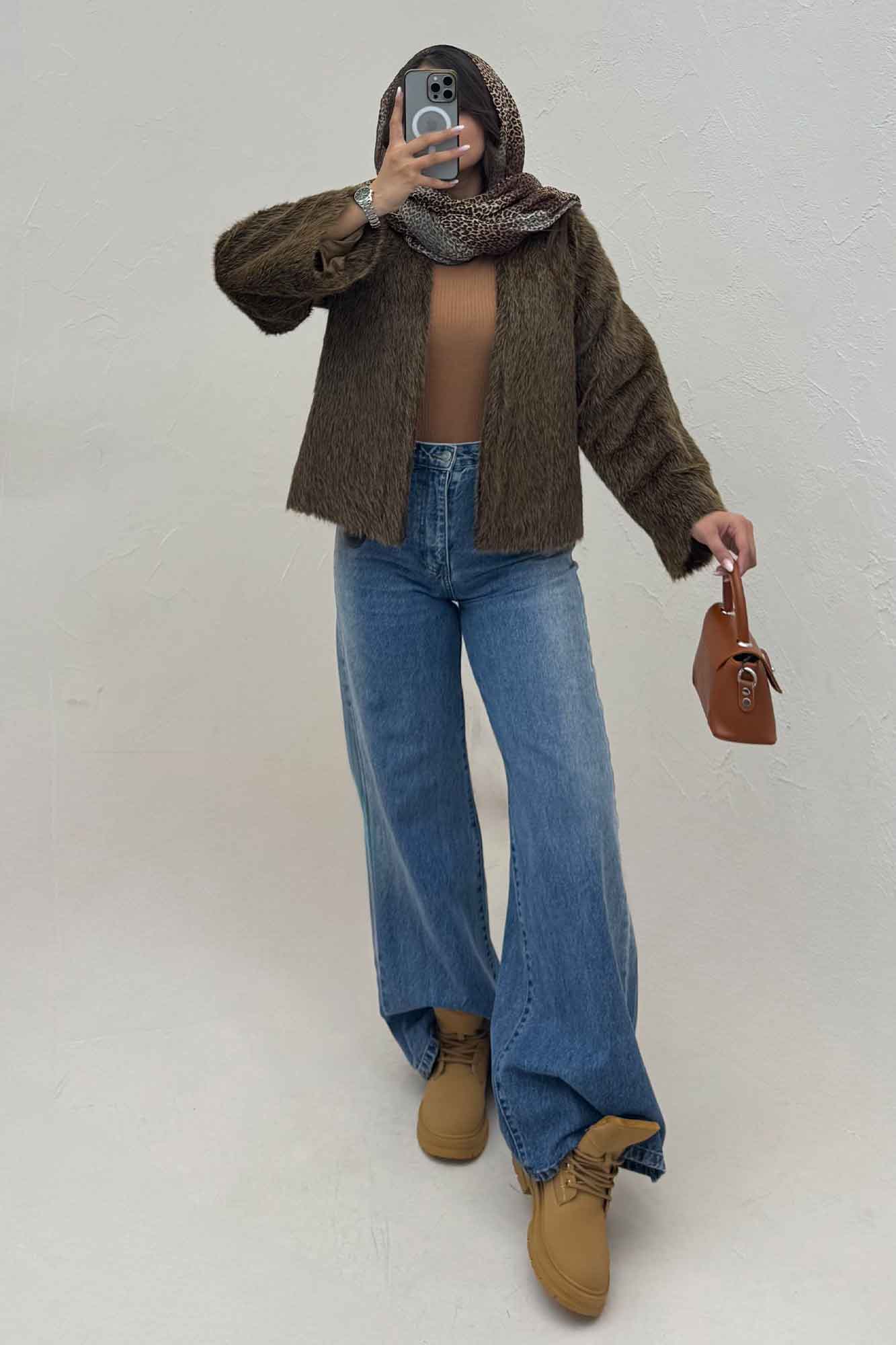 کت خز کوتاه آستردار