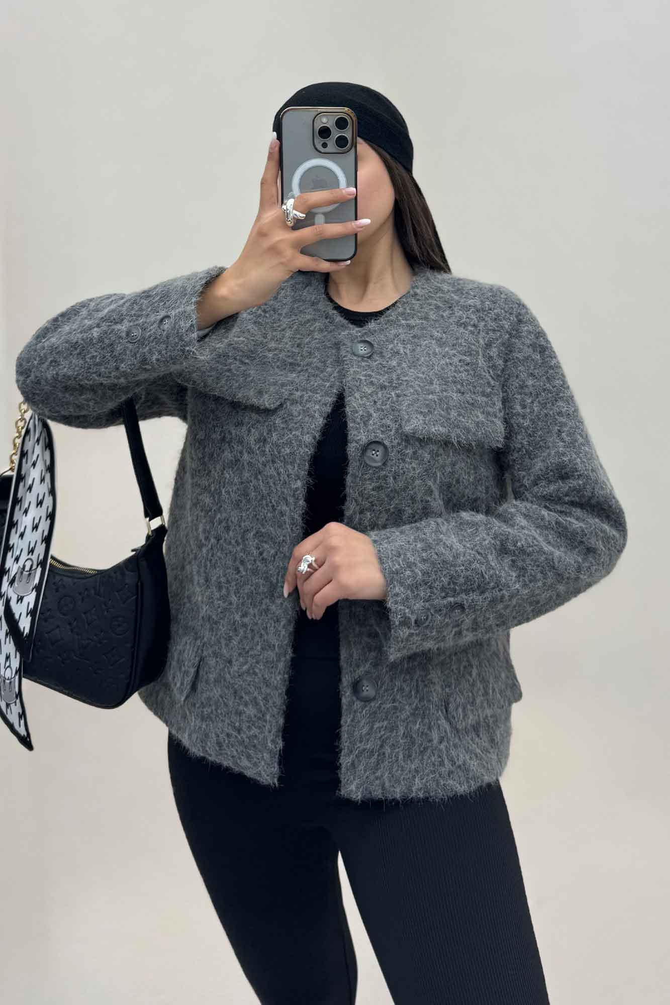 کت آستردار ویکتونا 4 در جیب