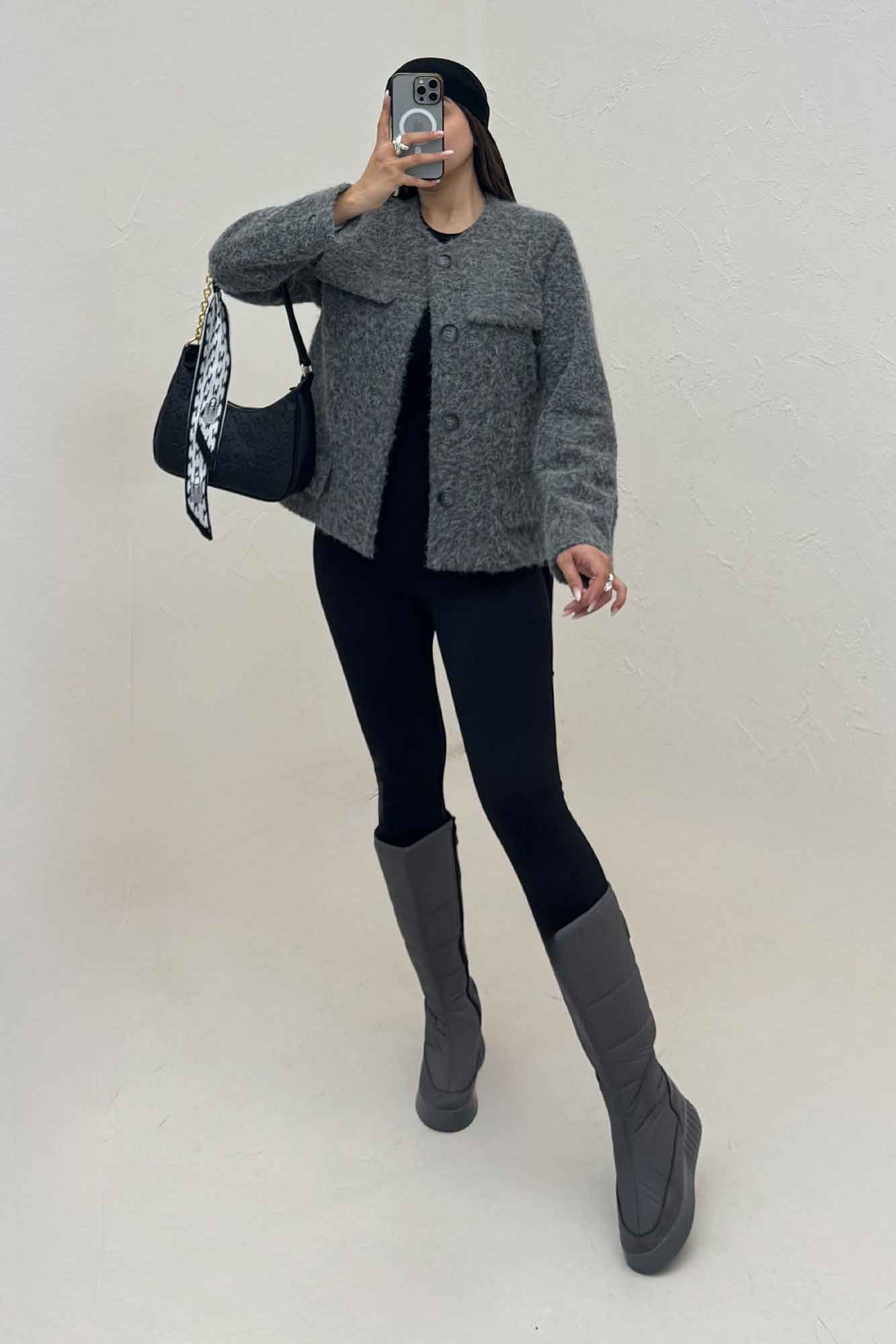 کت آستردار ویکتونا 4 در جیب