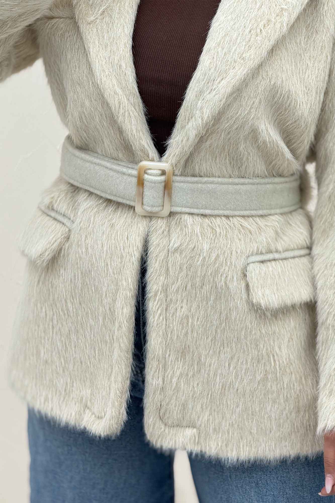 پالتو خز آستردار کمربنددار