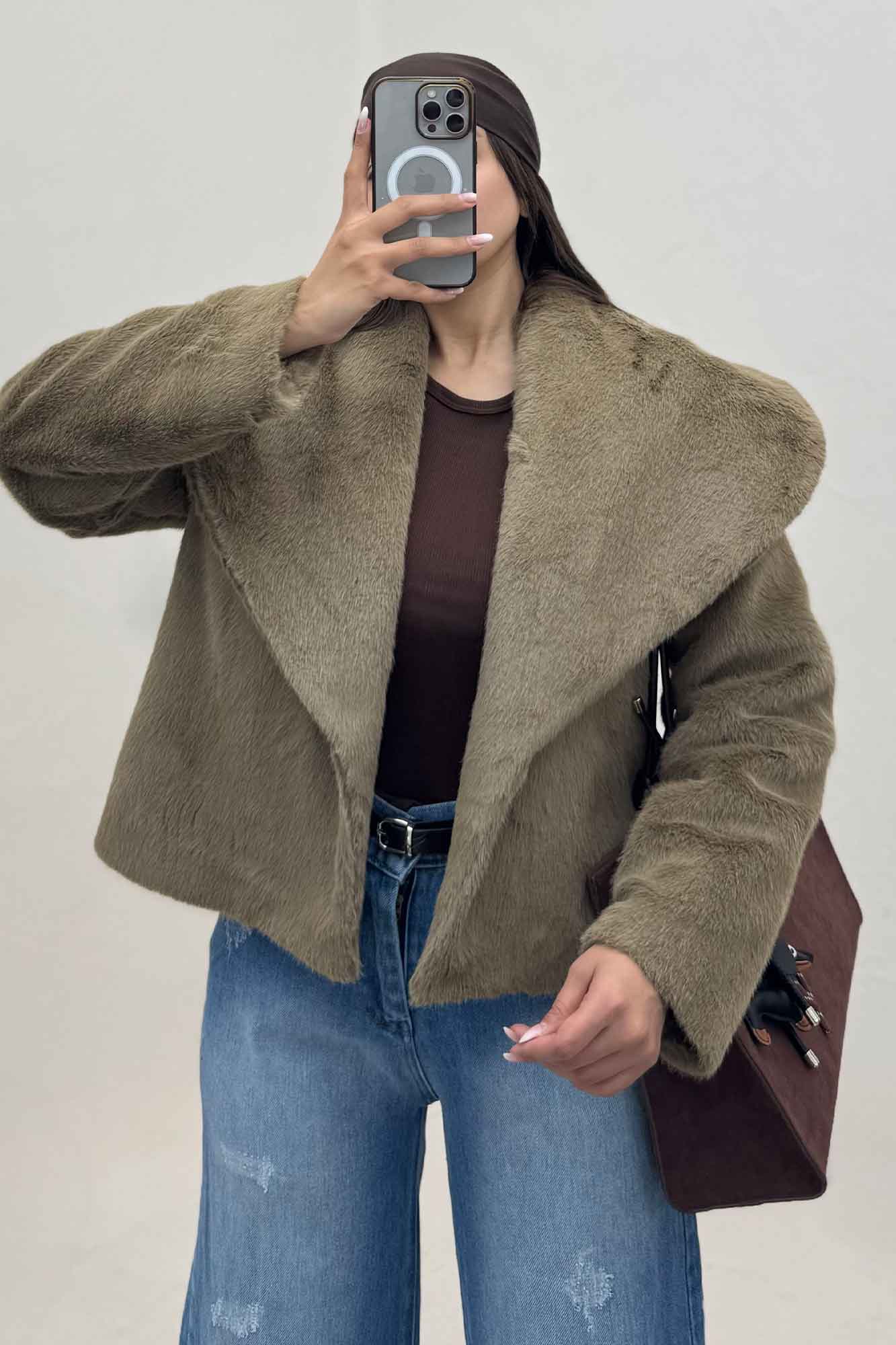 کت پوست آستردار یقه پهن