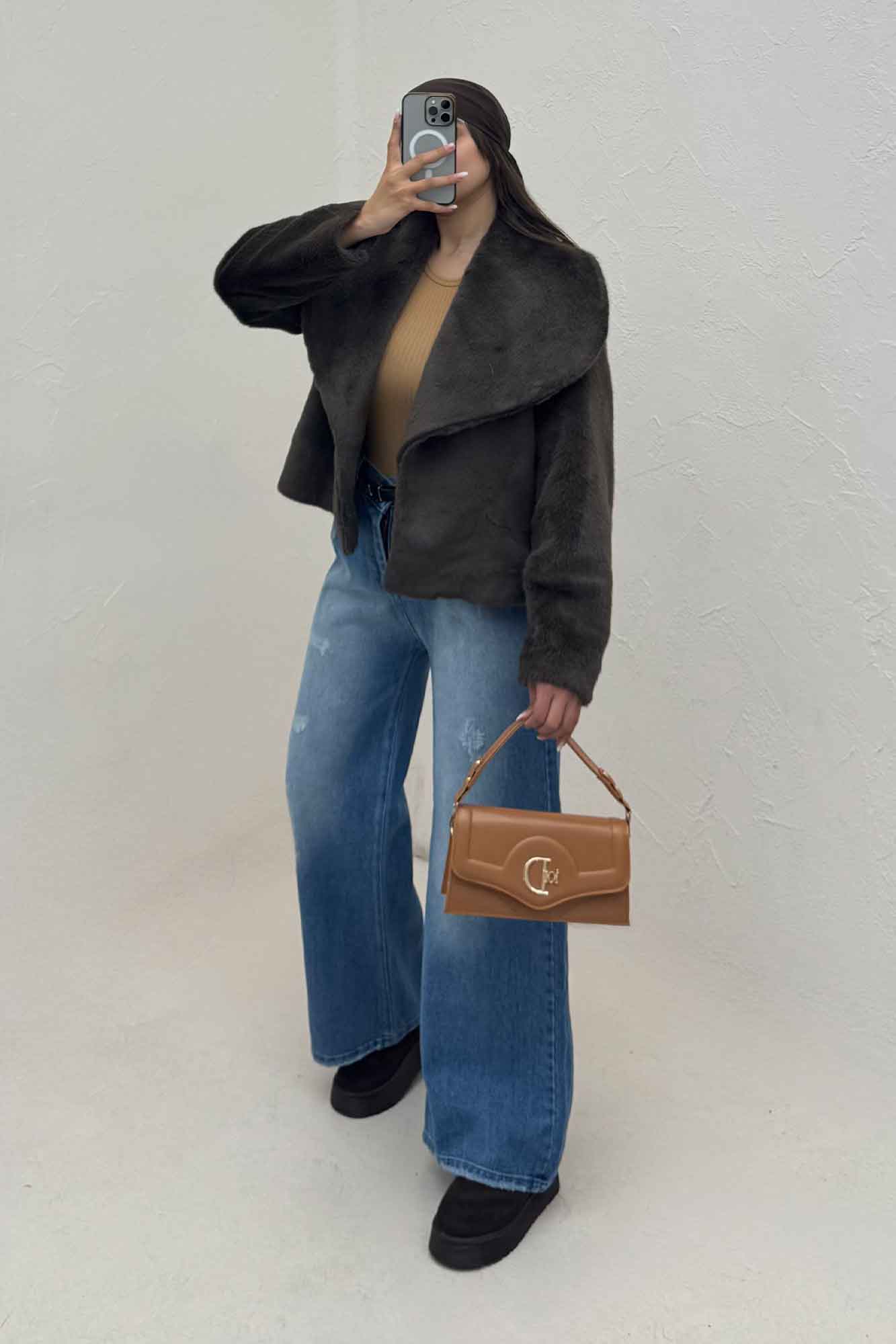 کت پوست آستردار یقه پهن