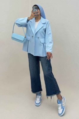 کت مازراتی در جیب پیله لبه کات