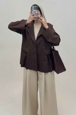 کت مازراتی در جیب پیله لبه کات