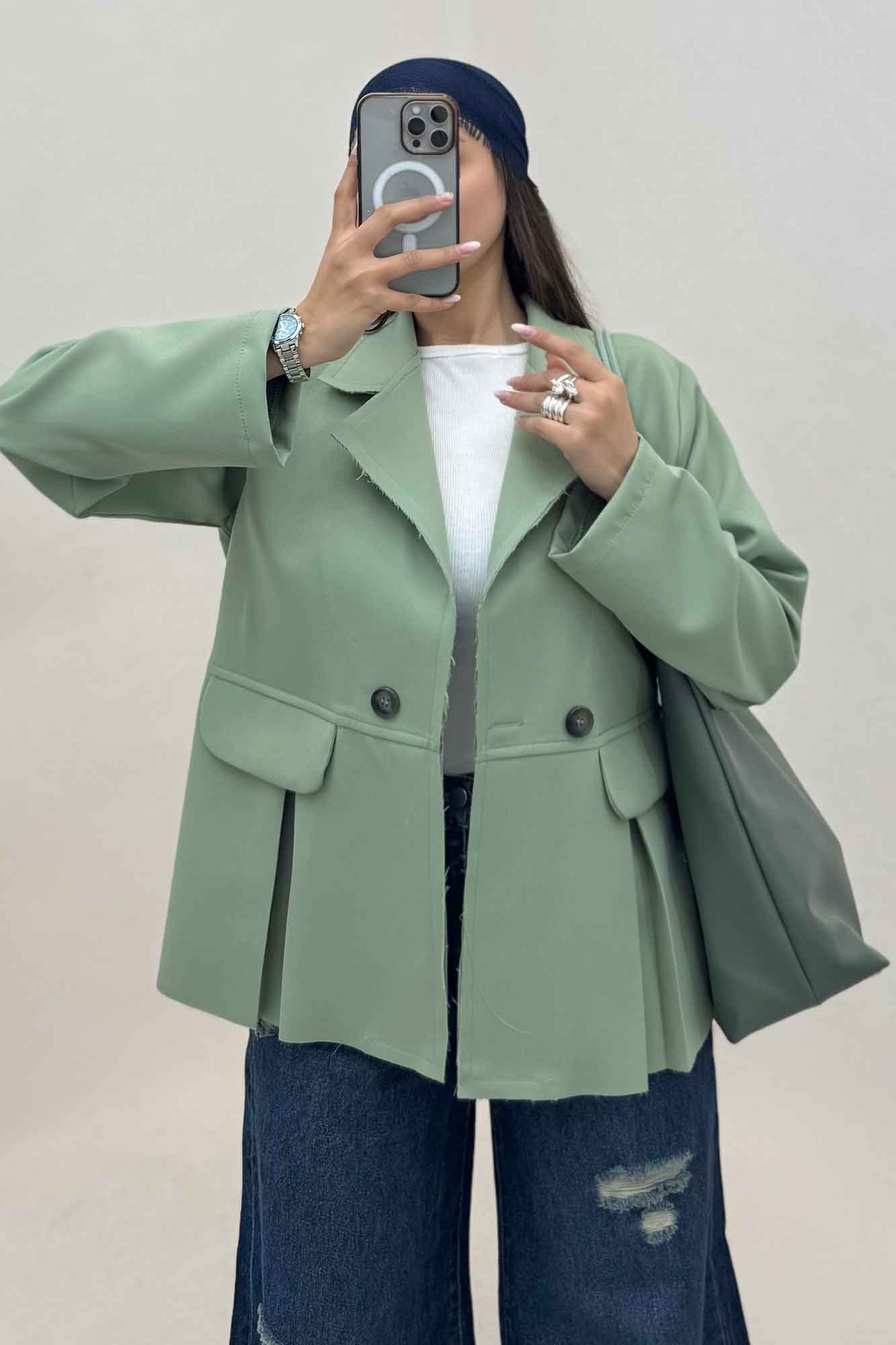 کت مازراتی در جیب پیله لبه کات