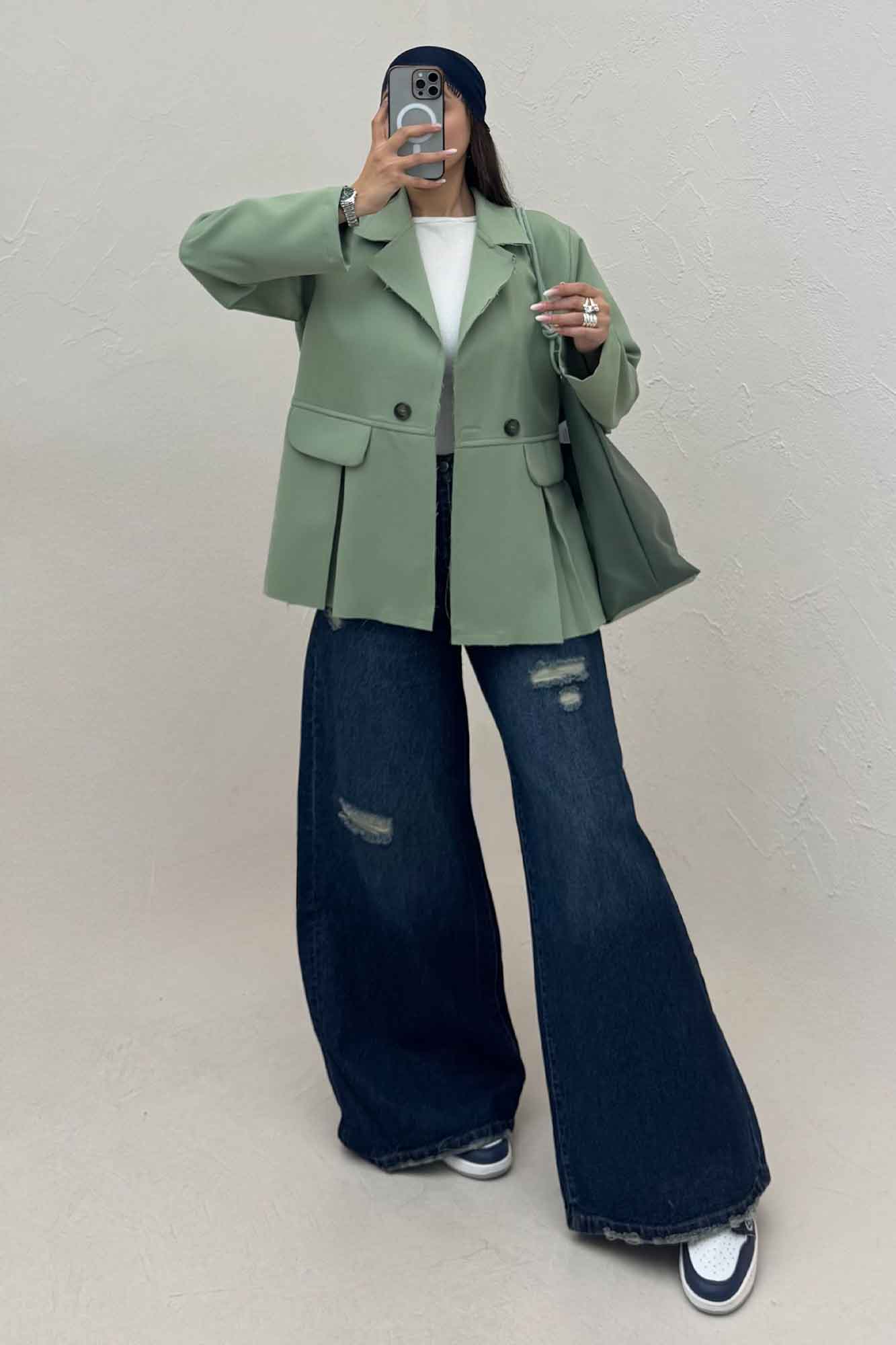 کت مازراتی در جیب پیله لبه کات