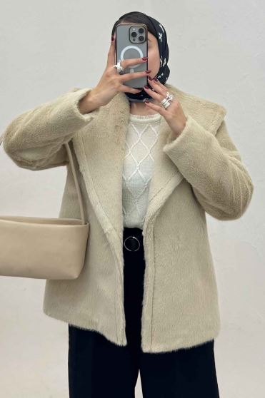 کت پوست آستردار یقه شالی