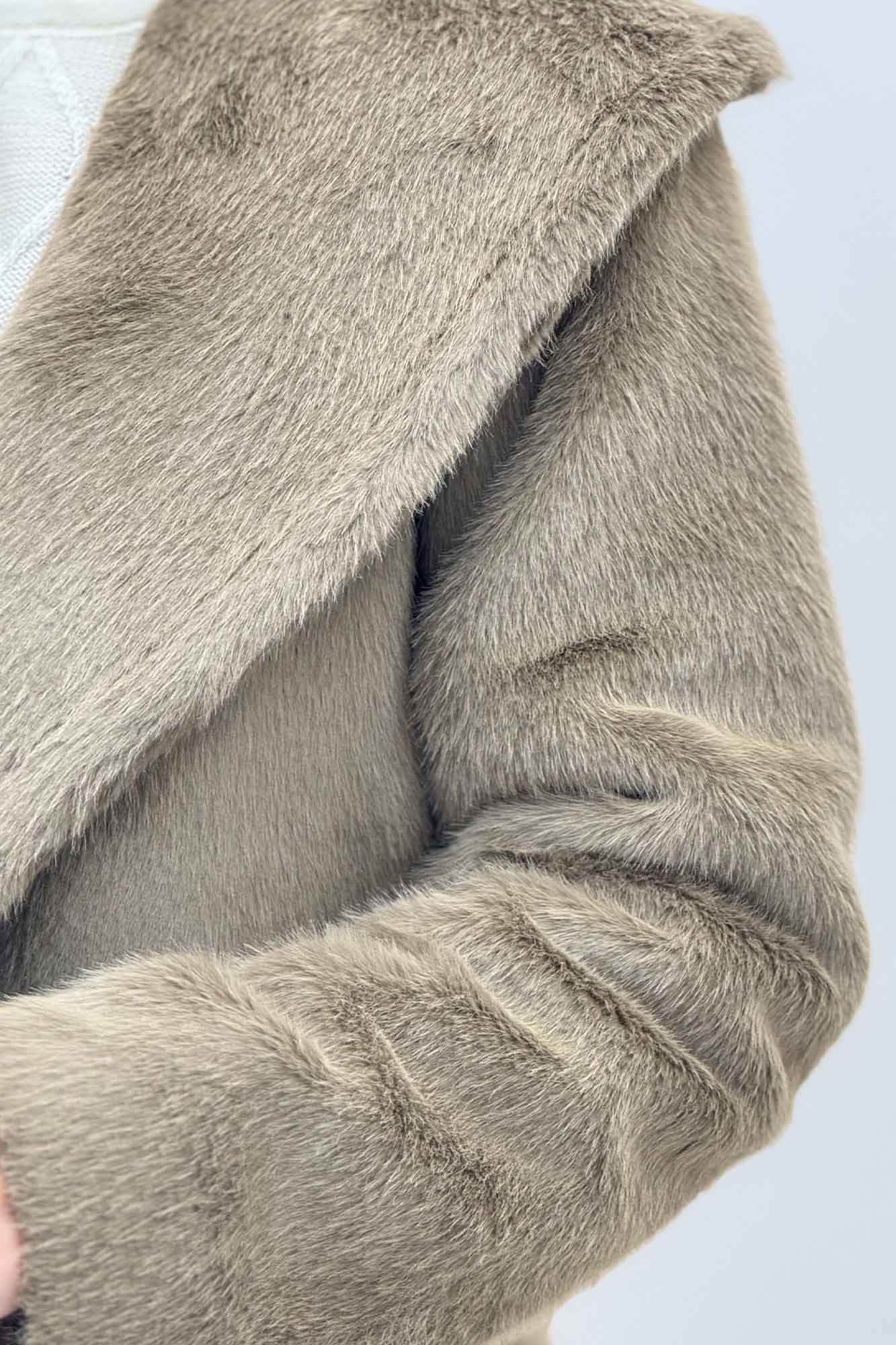 کت پوست آستردار یقه شالی