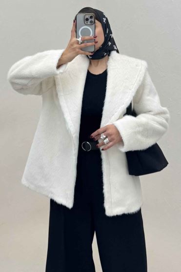 کت پوست آستردار یقه شالی