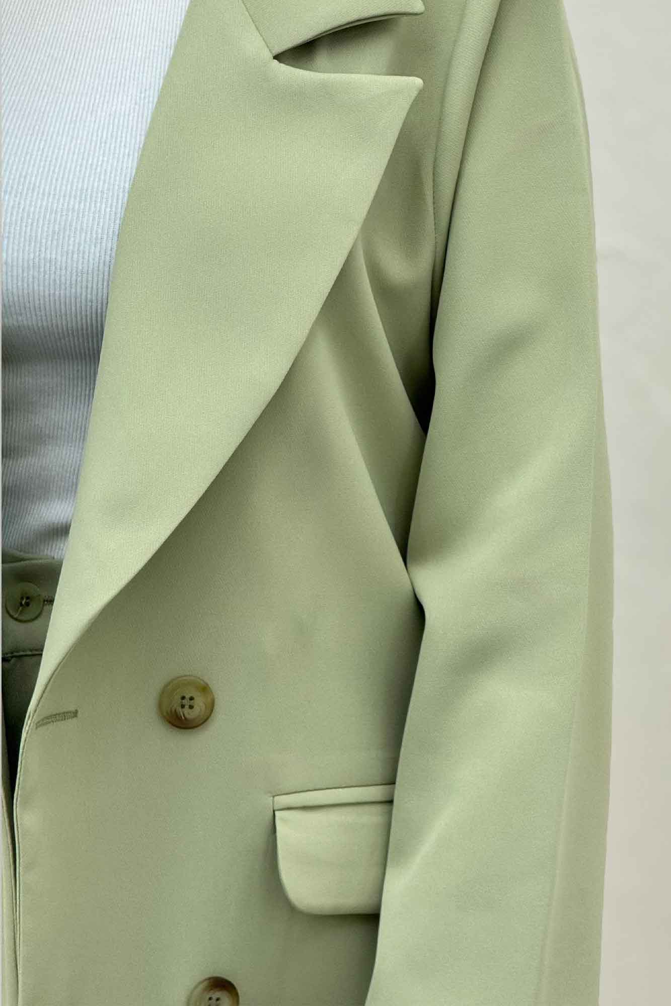 مانتو بلند مازراتی پشت چاکدار