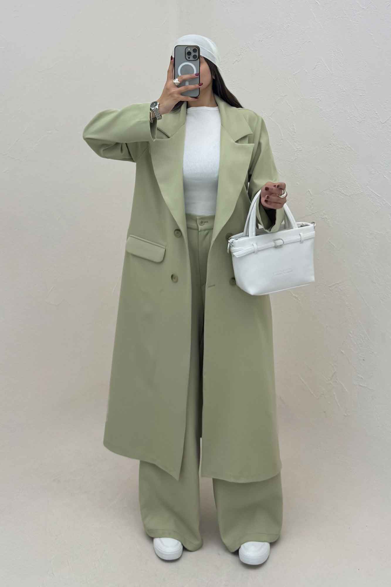 مانتو بلند مازراتی پشت چاکدار