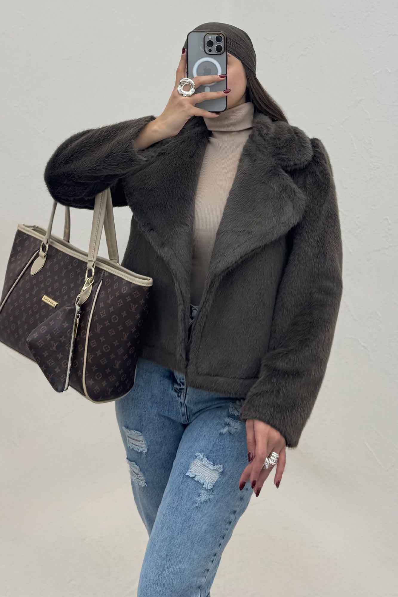 کت پوست آستردار یقه انگلیسی