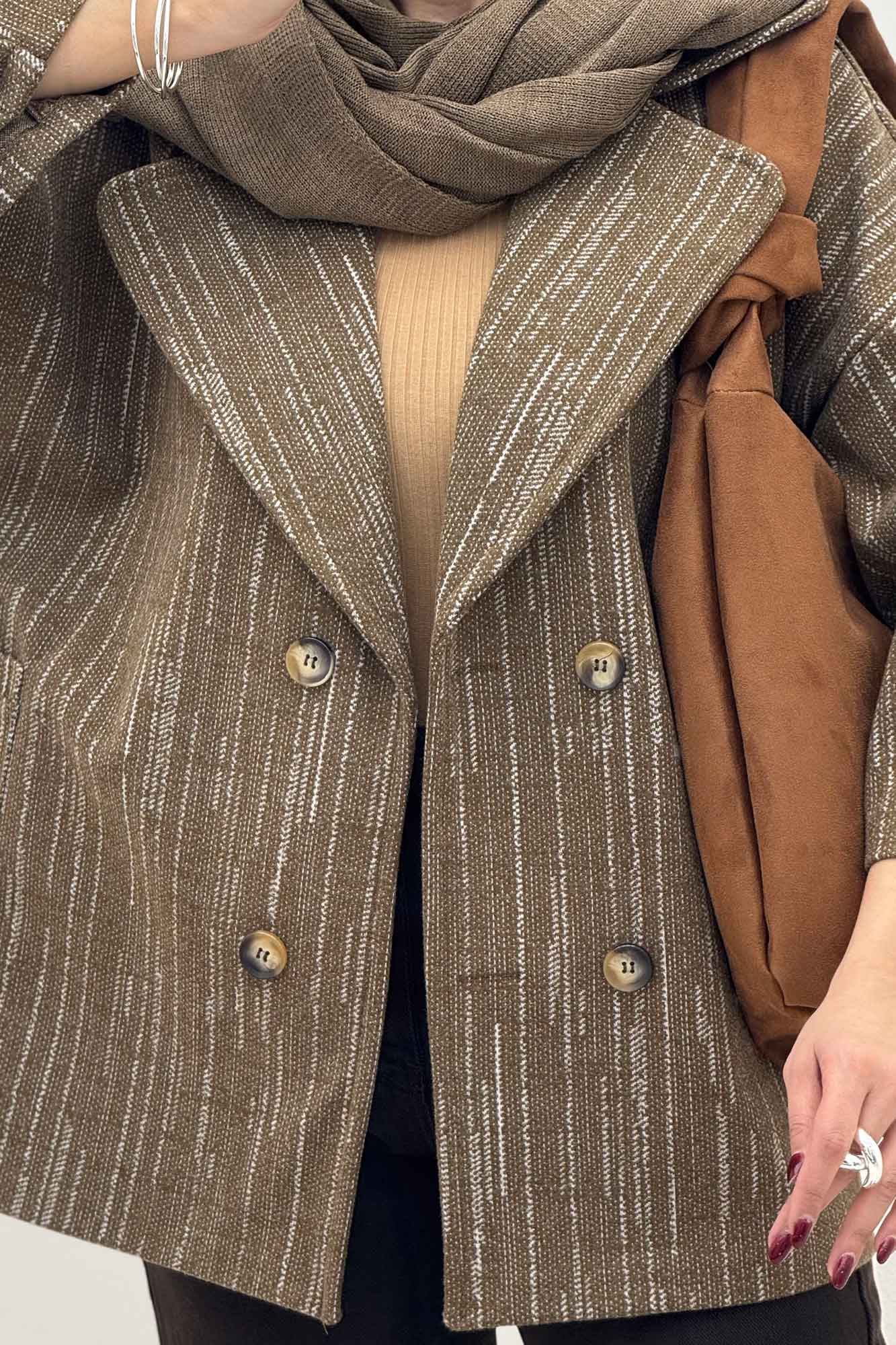 کت فوتر خط چین دار آستین سگک