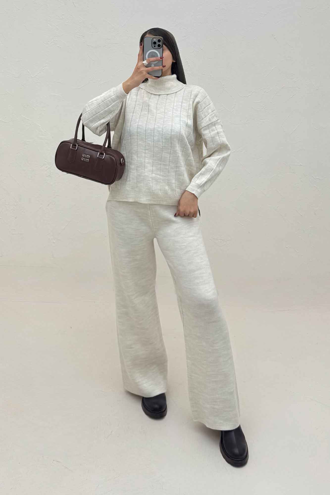 ست بلوز یقه اسکی و شلوار بافت