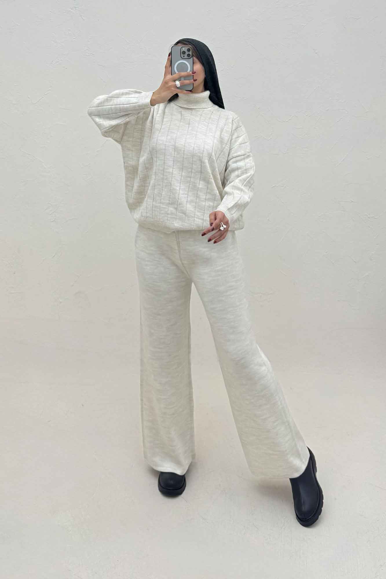 ست بلوز یقه اسکی و شلوار بافت