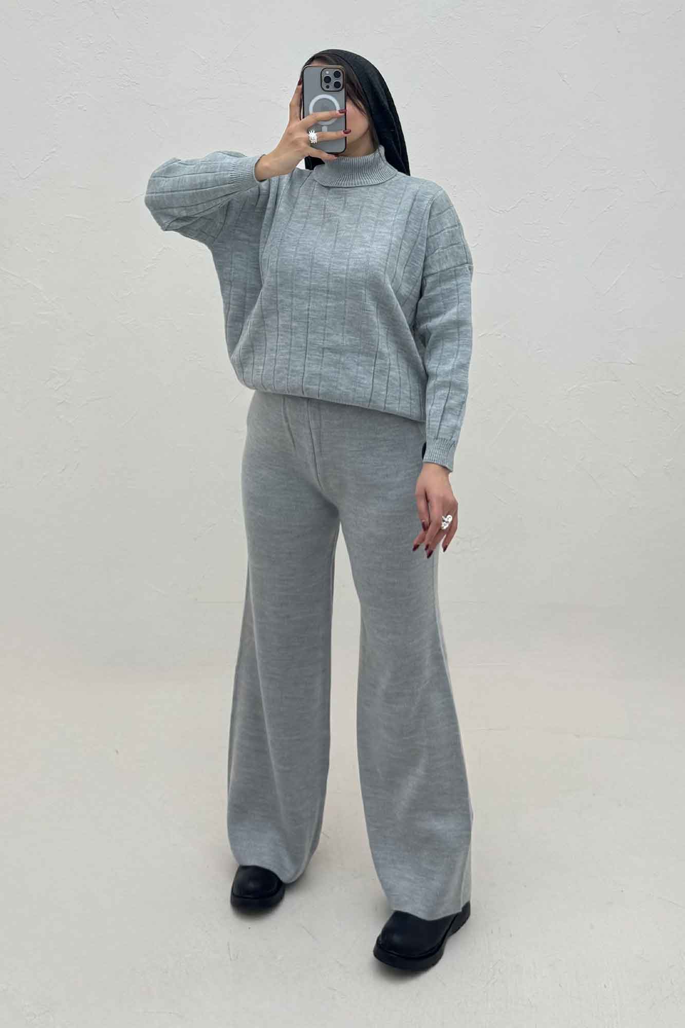 ست بلوز یقه اسکی و شلوار بافت